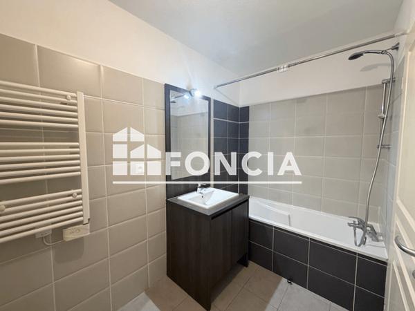 Location Appartement 2 pièces 46.2 m² - 221 BOULEVARD ERNEST HEMINGWAY Beziers 34500