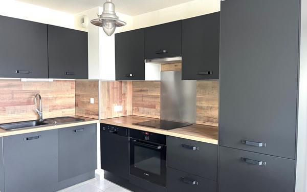 Appartement à vendre    4 pièces • 76 m2 Ramonville-Saint-Agne