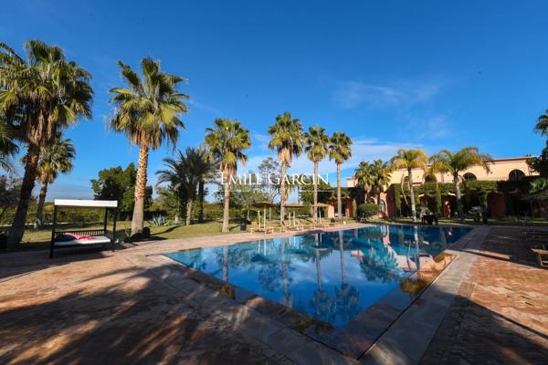 À vendre propriété sur la route de Ouarzazate à Marrakech