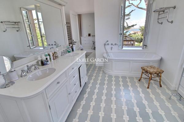 A VENDRE propriété de caractère à Saint Lunaire