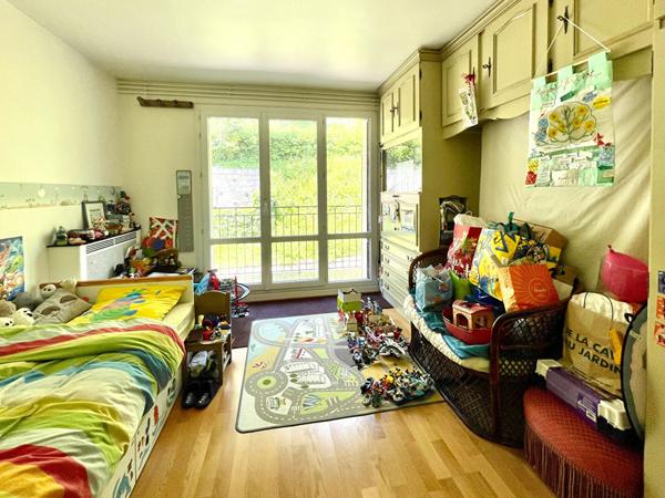 Appartement Saint Maurice 5 pièces 110 m2 + cave + 2 pkg