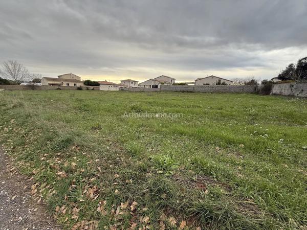 Vente Terrain 578 m2 à Canet