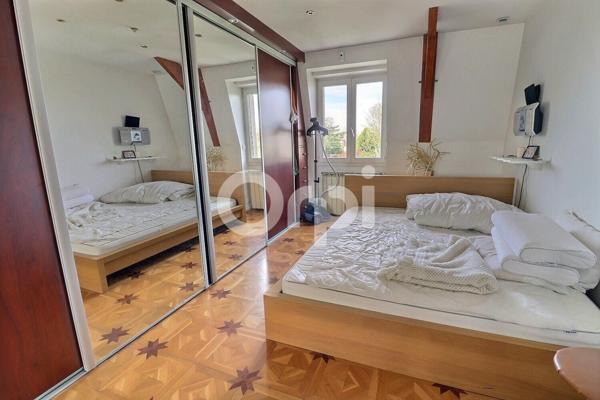 Maison à vendre    5 pièces • 159 m2 Le Raincy