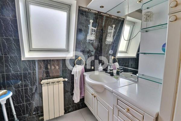 Maison à vendre    5 pièces • 159 m2 Le Raincy