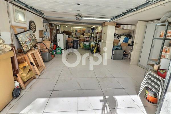 Maison à vendre    5 pièces • 159 m2 Le Raincy