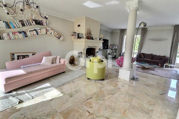 Maison à vendre    5 pièces • 159 m2 Le Raincy