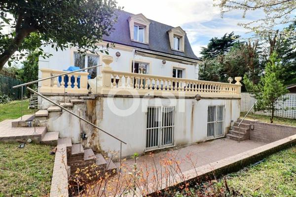 Maison à vendre    5 pièces • 159 m2 Le Raincy
