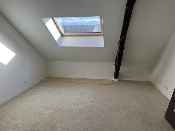 PLEIN CENTRE - STUDIO À LOUER Pontivy (56300)