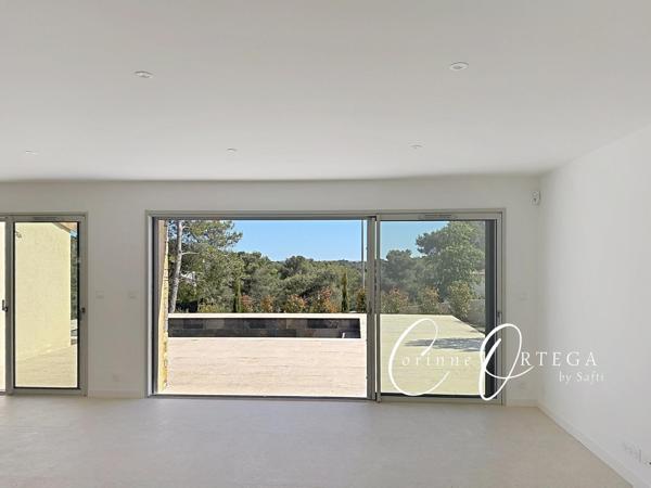 Villa contemporaine 3 chambres piscine et garage