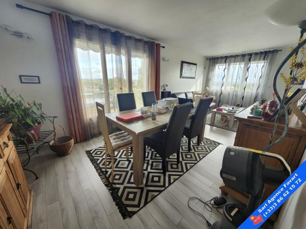 Appartement F3 transformé en grand F2