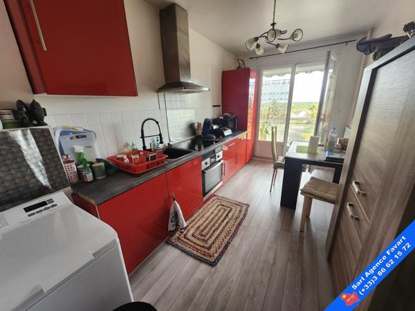 Appartement F3 transformé en grand F2