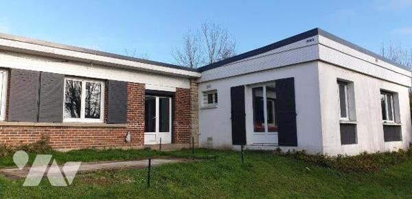 Maison à Vendre à Foucarmont (76340) en Seine-Maritime (76)

Cette maison, d'une surface habi...