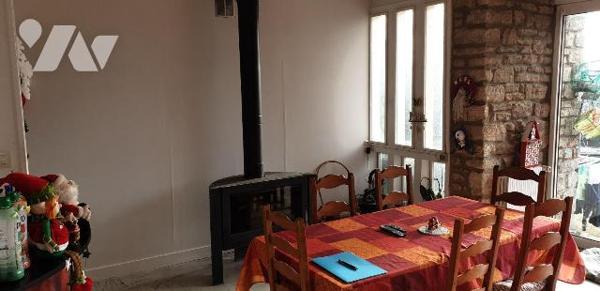 Maison à Vendre à Foucarmont (76340) en Seine-Maritime (76)

Cette maison, d'une surface habi...