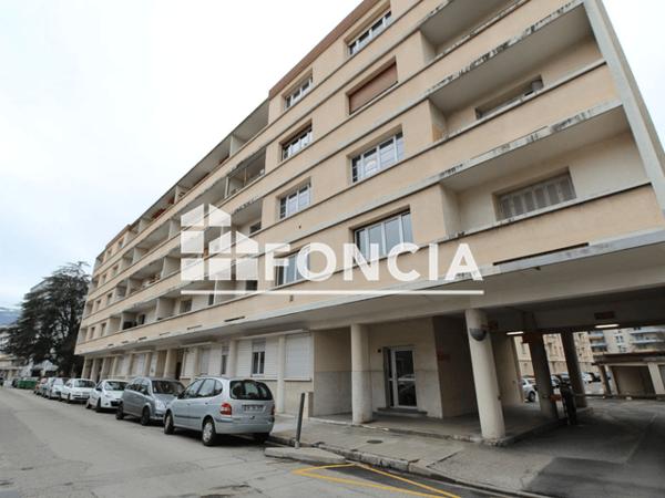 Location Studio 39.87 m² - 12 RUE EDOUARD VAILLANT Grenoble 38100