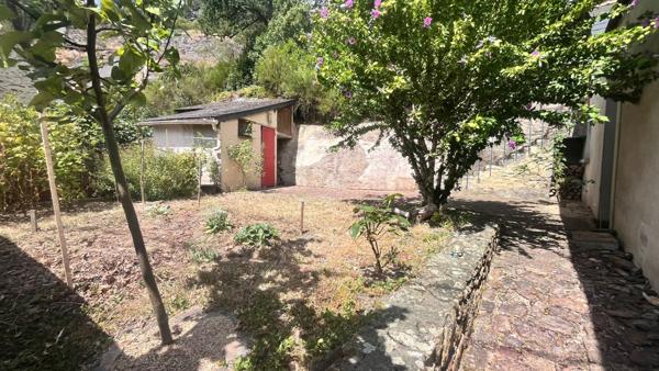 Maison de ville pleine de charme avec jardin clos