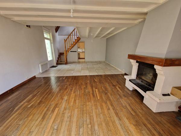 Maison de ville pleine de charme avec jardin clos