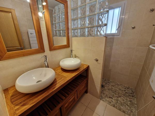 Maison de ville pleine de charme avec jardin clos