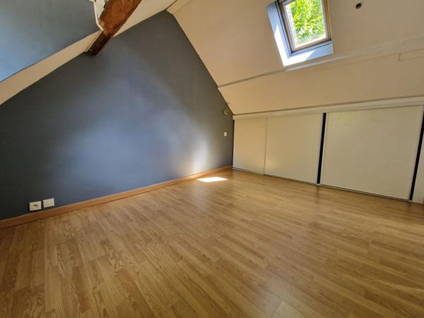 Maison de ville pleine de charme avec jardin clos