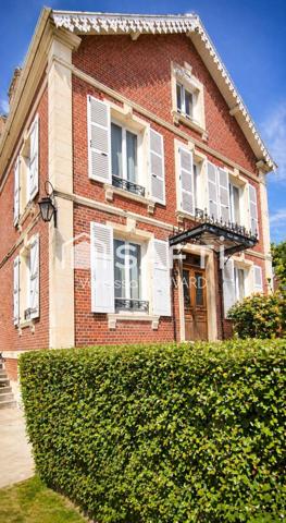 Maison de caractère 4 chambres avec jardin et garage