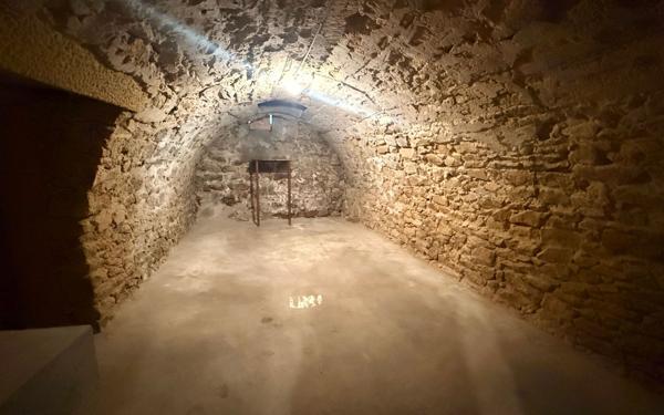 Immeuble à vendre    6 pièces •  Langon