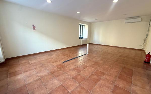 Immeuble à vendre    6 pièces •  Langon