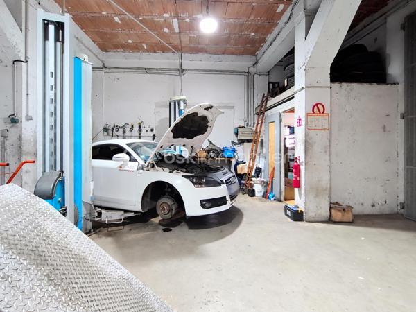 À vendre fonds de commerce de garage automobile exploité depuis le 1er avril 2011, situé à Maureillas (66480) dans les Pyrénées-Orientales.

Cession pour cause de départ à la retraite.

L’établissement bénéficie d’une clientèle locale et fidèle, constituée au fil des années.

Le local se compose de :

- 112 m² d’atelier
- 12 m² de bureau
- Nombreuses possibilités de stationnement
- Loyer mensuel : 600 €

Le fonds est cédé avec le matériel présent, comprenant notamment :

- Pont 4 colonnes
- Pont 2 colonnes
- Appareil de parallélisme 3D
- Compresseur 500 litres
- Machine à démonter les pneus
- Équilibreuse
- 2 servantes d’atelier
- Presse 15 tonnes
- 2 vérins de fosse
- Chèvre d’atelier
- Outillage divers

Prix de cession du fonds de commerce : 120 000 €

Cette affaire peut convenir à un professionnel souhaitant reprendre une activité déjà implantée, avec un outil de travail opérationnel et une clientèle existante.

Accompagnement possible par le cédant afin de faciliter la reprise de l’activité.

N'hésitez pas à me contacter pour tout renseignement complémentaire, connaître les conditions de cession ou organiser une visite.