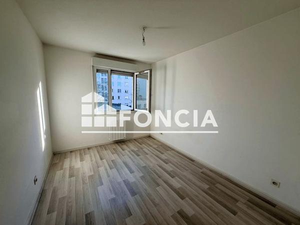 Location Appartement 2 pièces 50 m² - 41 RUE F. DE PRESSENSE Villeurbanne 69100