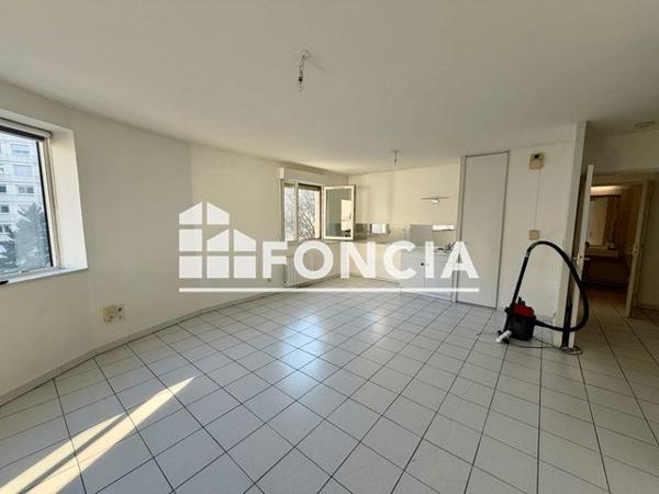 Location Appartement 2 pièces 50 m² - 41 RUE F. DE PRESSENSE Villeurbanne 69100
