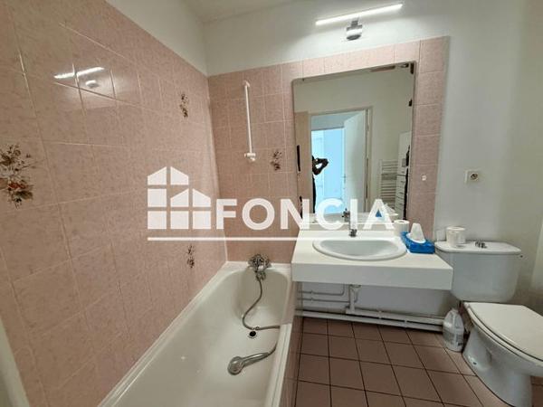 Location Appartement 2 pièces 50 m² - 41 RUE F. DE PRESSENSE Villeurbanne 69100