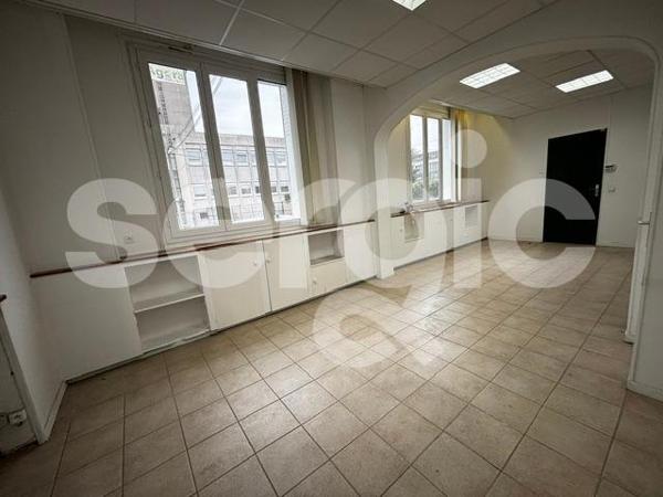 Location Bureau 502 60280 Clairoix 43 0129 01 0013