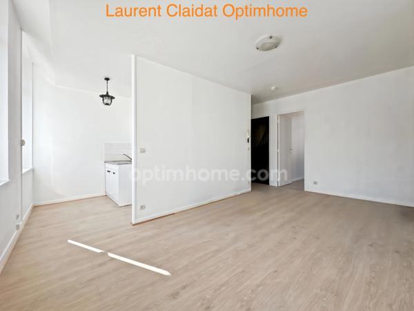 IMMEUBLE SAINT QUENTIN 13 PCES ENV.232M2