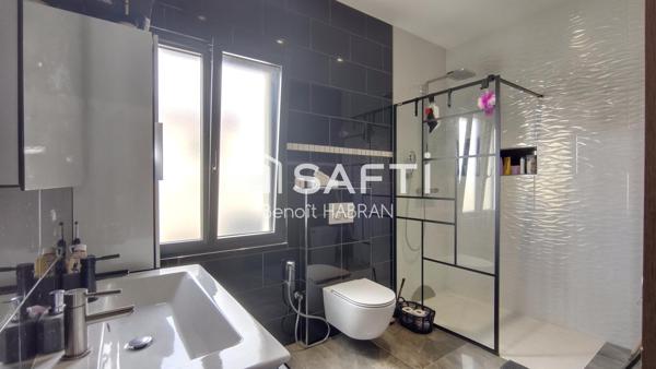 Maison 193m2, 8 pièces 5 chambres, piscine chauffée