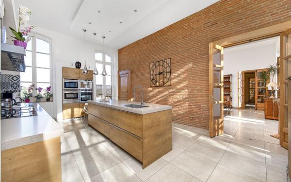 Maison à vendre    7 pièces •  Toulouse