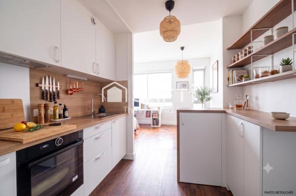 Studio rénové, climatisé, vue dégagée, sur cour