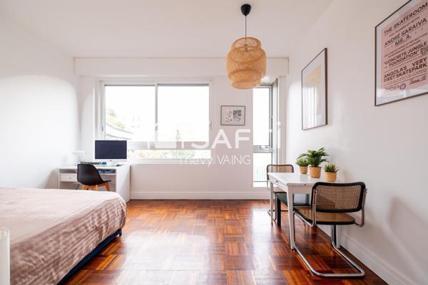 Studio rénové, climatisé, vue dégagée, sur cour