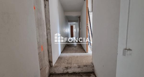 À vendre Maison 10 pièces 260 m² - Villeneuve-le-roi 94290