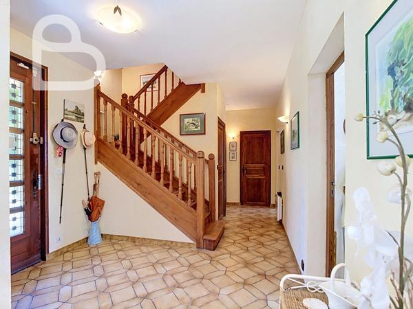 Maison avec gîte et piscine à deux pas de Catus