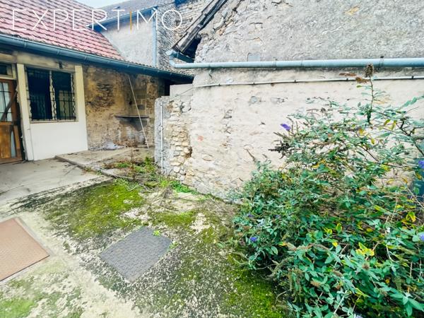 Angerville (91670) Opportunité pour investisseur à 10 mns d'Etampes ! Maison avec appartement et local professionnel