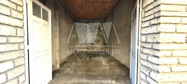 ANGOULEME - GARAGE POUR VEHICULE ENVIRON 22 m²