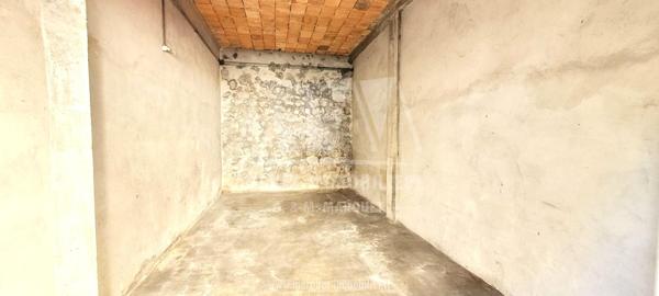 ANGOULEME - GARAGE POUR VEHICULE ENVIRON 22 m²