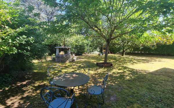 Maison à vendre    6 pièces •  Fontaines-sur-Saône