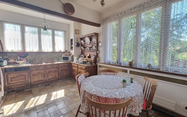 Maison à vendre    6 pièces •  Fontaines-sur-Saône