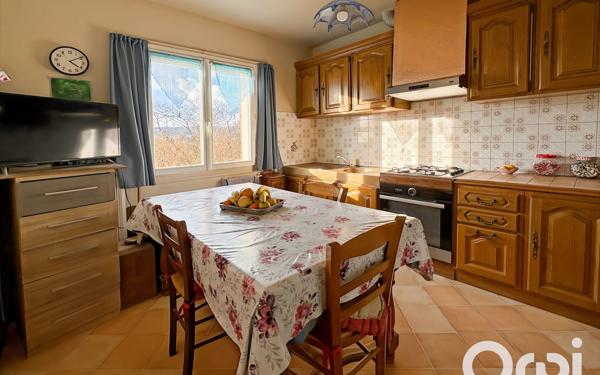 Maison à vendre    6 pièces •  Pierrelatte