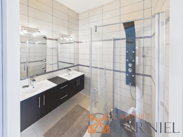 Maison bourgeoise en pierre entièrement rénovée avec piscine, garage et jardin Détails des diagnostics énergétiques