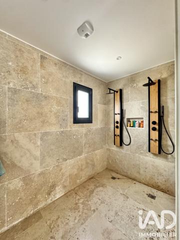 Maison à vendre 5 pièces 213 m² Générac