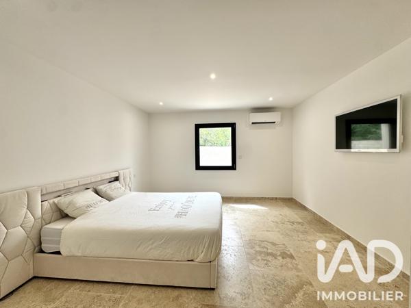 Maison à vendre 5 pièces 213 m² Générac