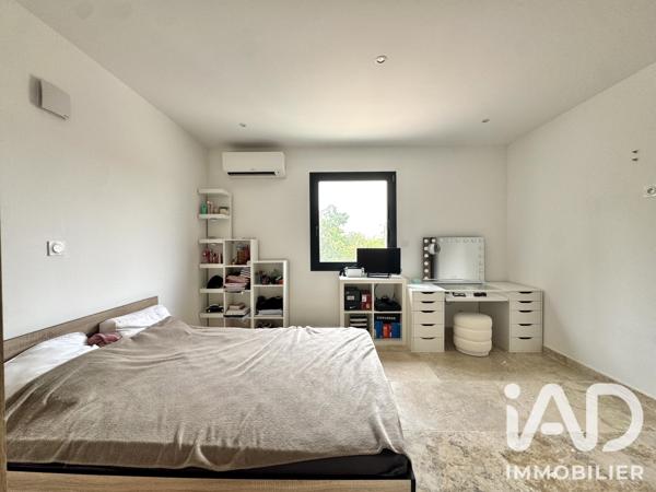 Maison à vendre 5 pièces 213 m² Générac