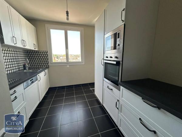 Appartement à louer 3 pièces 70.77m² Laval (53000)