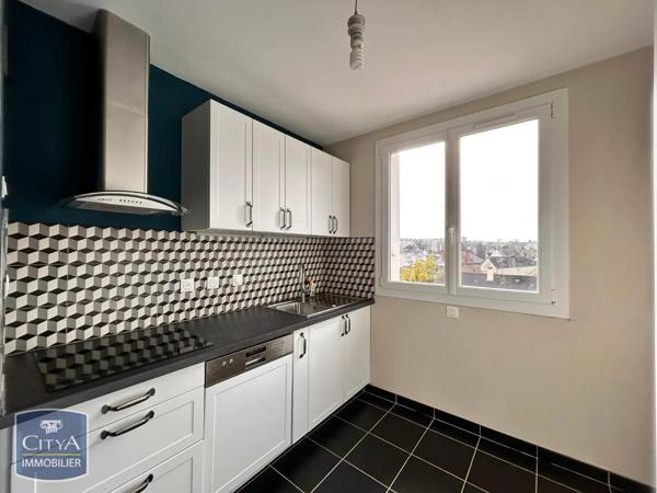 Appartement à louer 3 pièces 70.77m² Laval (53000)