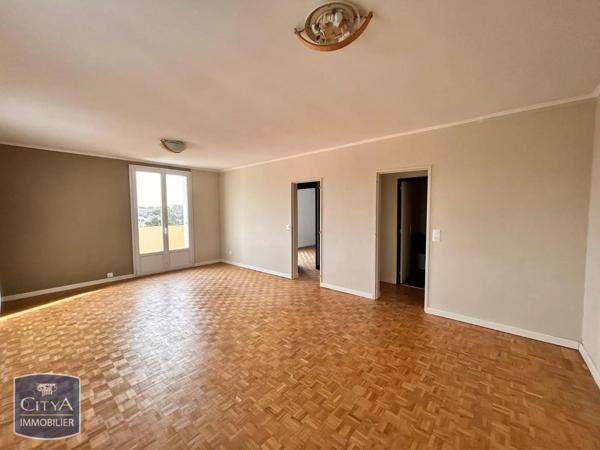 Appartement à louer 3 pièces 70.77m² Laval (53000)